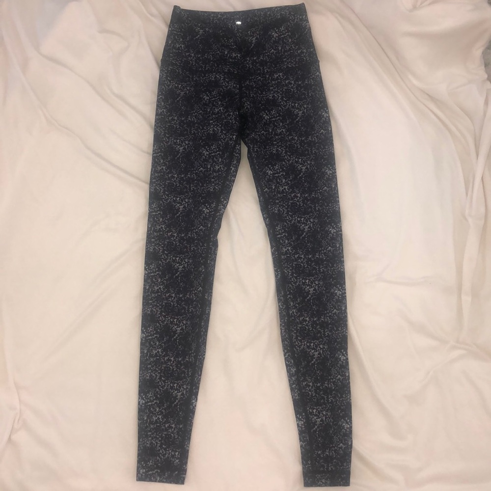 Lulu lemon leggings size 6
